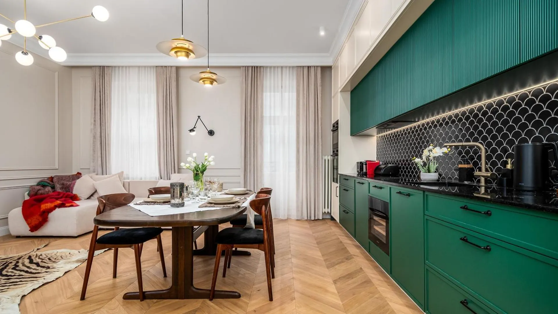 Zgoda Apartments Near The Palace Of Culture And Science By Sun & Snow Warsaw Poland