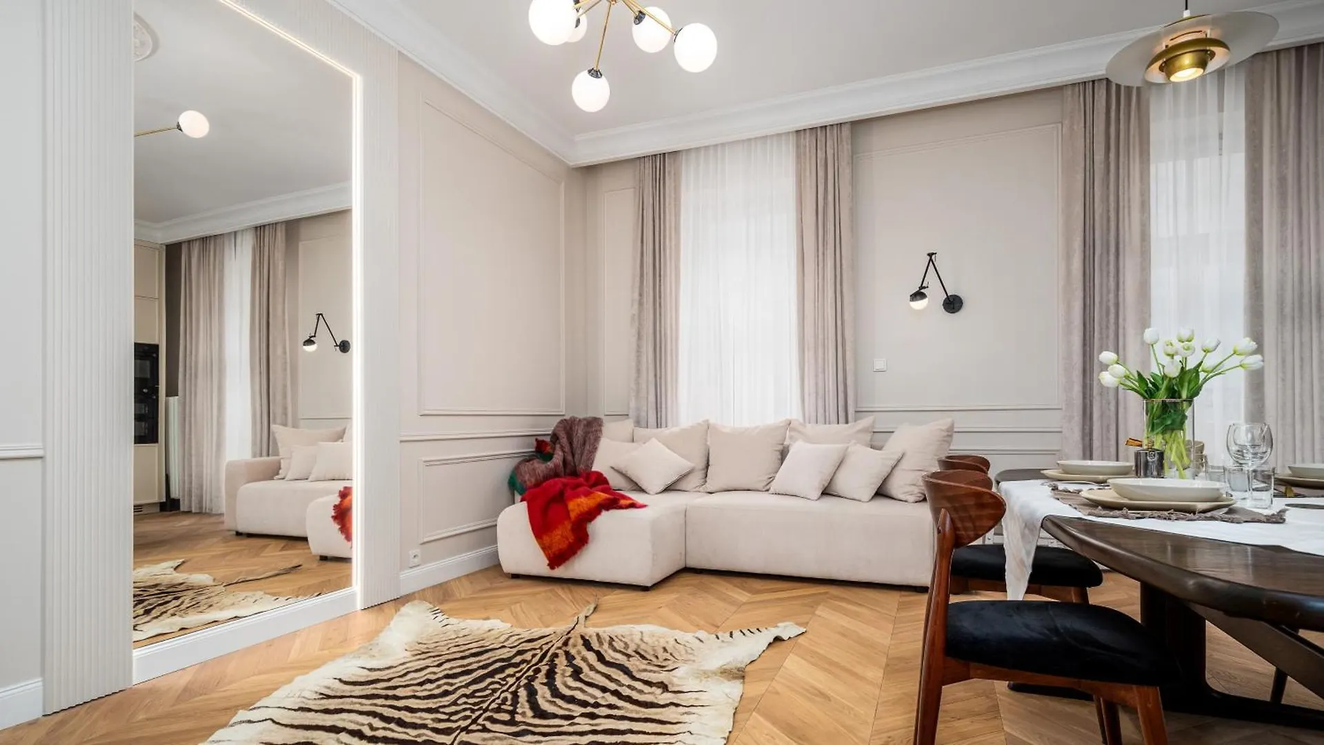 Zgoda Apartments Near The Palace Of Culture And Science By Sun & Snow Warsaw